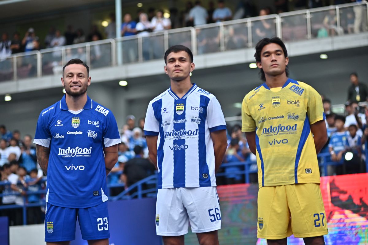 "City Of Champions" Jadi Tema Jersey Baru Persib, Cek Detailnya!