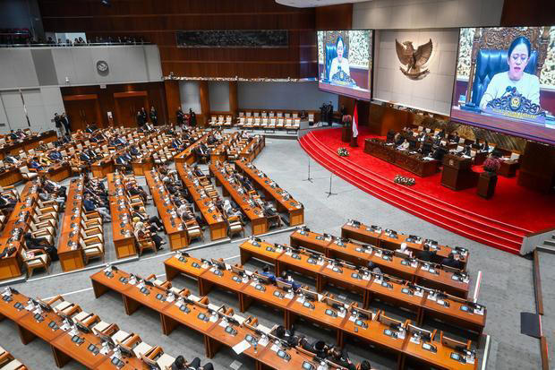 RUU Penyesuaian Pidana Disetujui Dalam Sidang Paripurna DPR