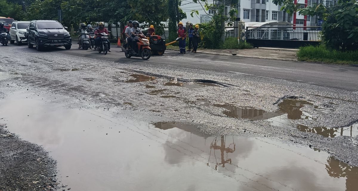 Jalanan Bolong? Ini Cara Ngerem Yang Benar Biar Tetap Stabil