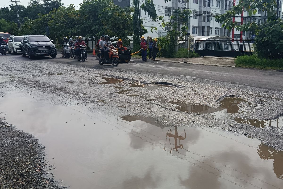 Jalanan Bolong? Ini Cara Ngerem Yang Benar Biar Tetap Stabil