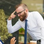 3 Cara Simpel Hadapi Bos Yang Tidak Mau Salah