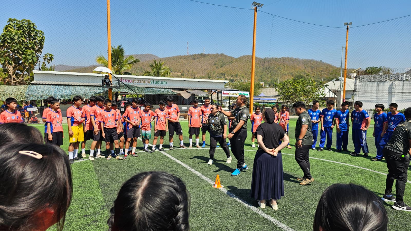 Garis Depan Damai: Misi Kemanusiaan Uni Papua FC