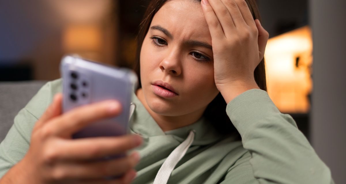 Rahasia Umum: Kenapa HP Setahun Terasa Melambat