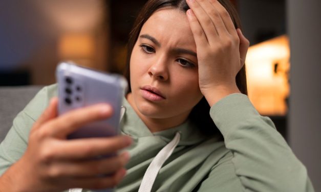 Rahasia Umum: Kenapa HP Setahun Terasa Melambat