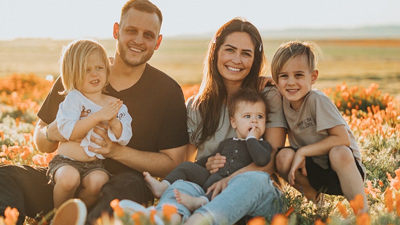 Bahagia Gak Harus Mahal: 3 Trik Hibur Anak Di Rumah