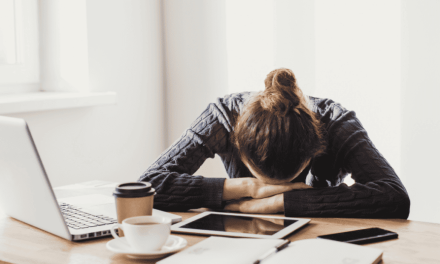 Kerja Sampai Tumbang? Itu Bukan Loyalitas, Tapi Bahaya!