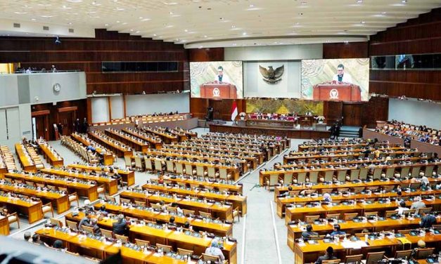 DPR Manjakan Diri: Tunjangan Rumah & Beras Ikut Naik Drastis