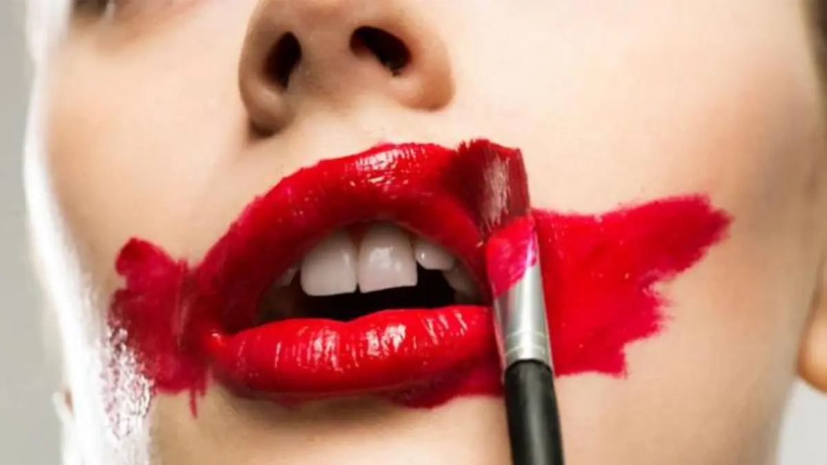 Fenomena Lipstick Effect Di Tengah Krisis!