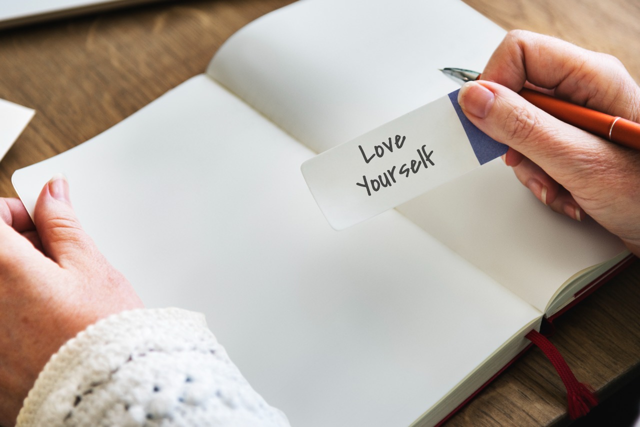 Belajar Self Love: 3 Cara Sederhana Hargai Diri