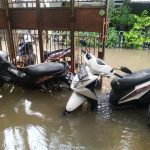 Dampak Buruk Menyalakan Mesin Motor Pasca Banjir