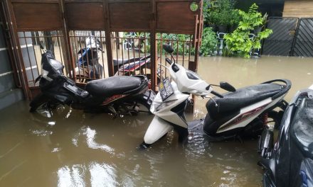 Dampak Buruk Menyalakan Mesin Motor Pasca Banjir