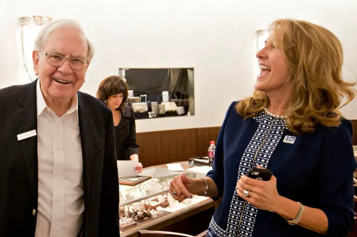 4 Gaya Hidup Hemat Ala Warren Buffett